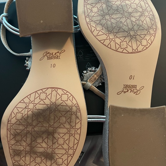 badgley mischka crystal silver sandals, size 10. Excellent condition - Picture 7 of 7